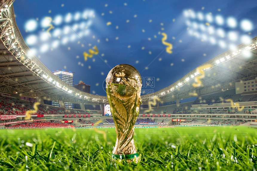 30号再续，弗林蓬社媒展示利物浦新赛季球衣